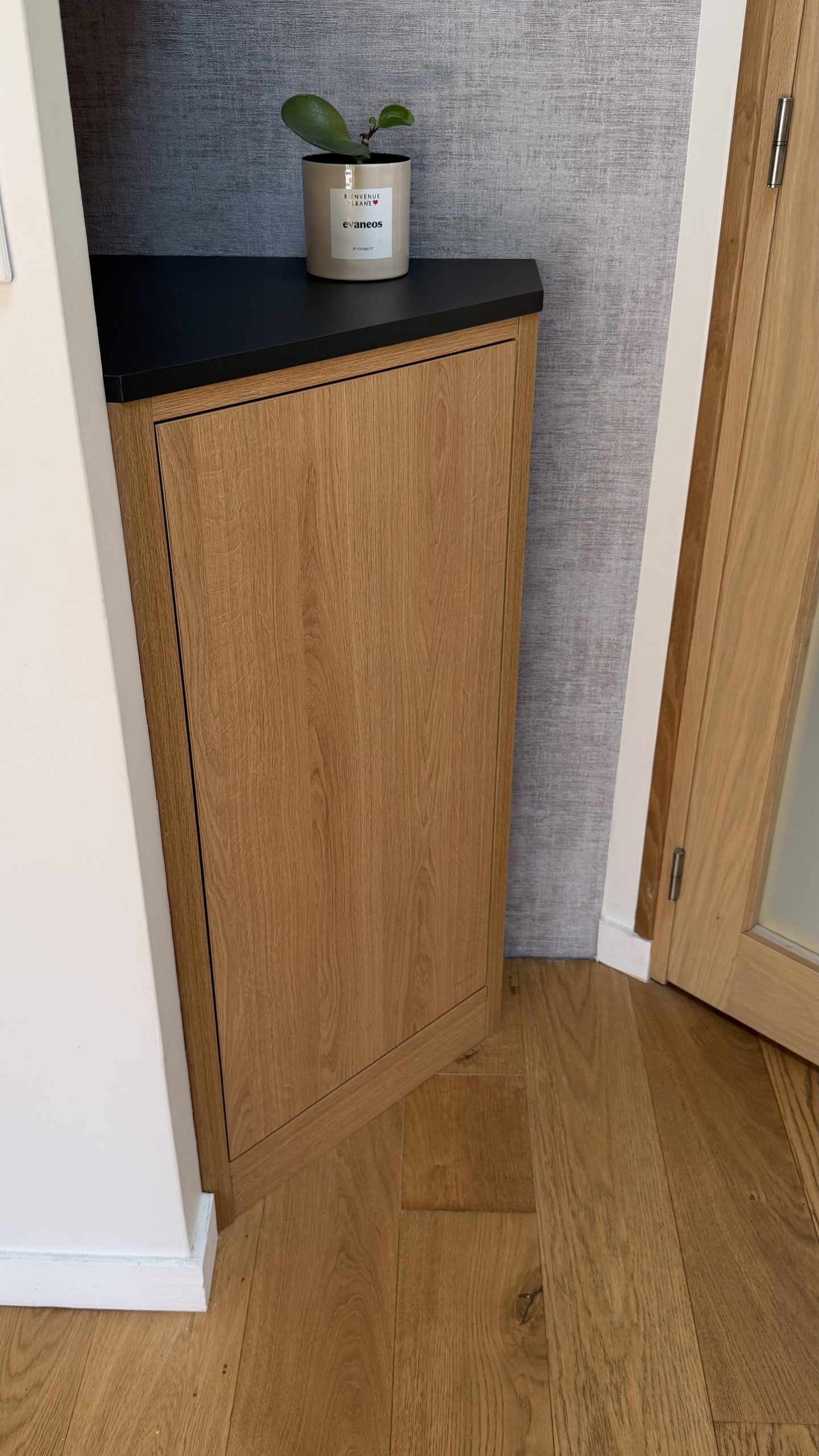 Meuble d'angle vue de face haut