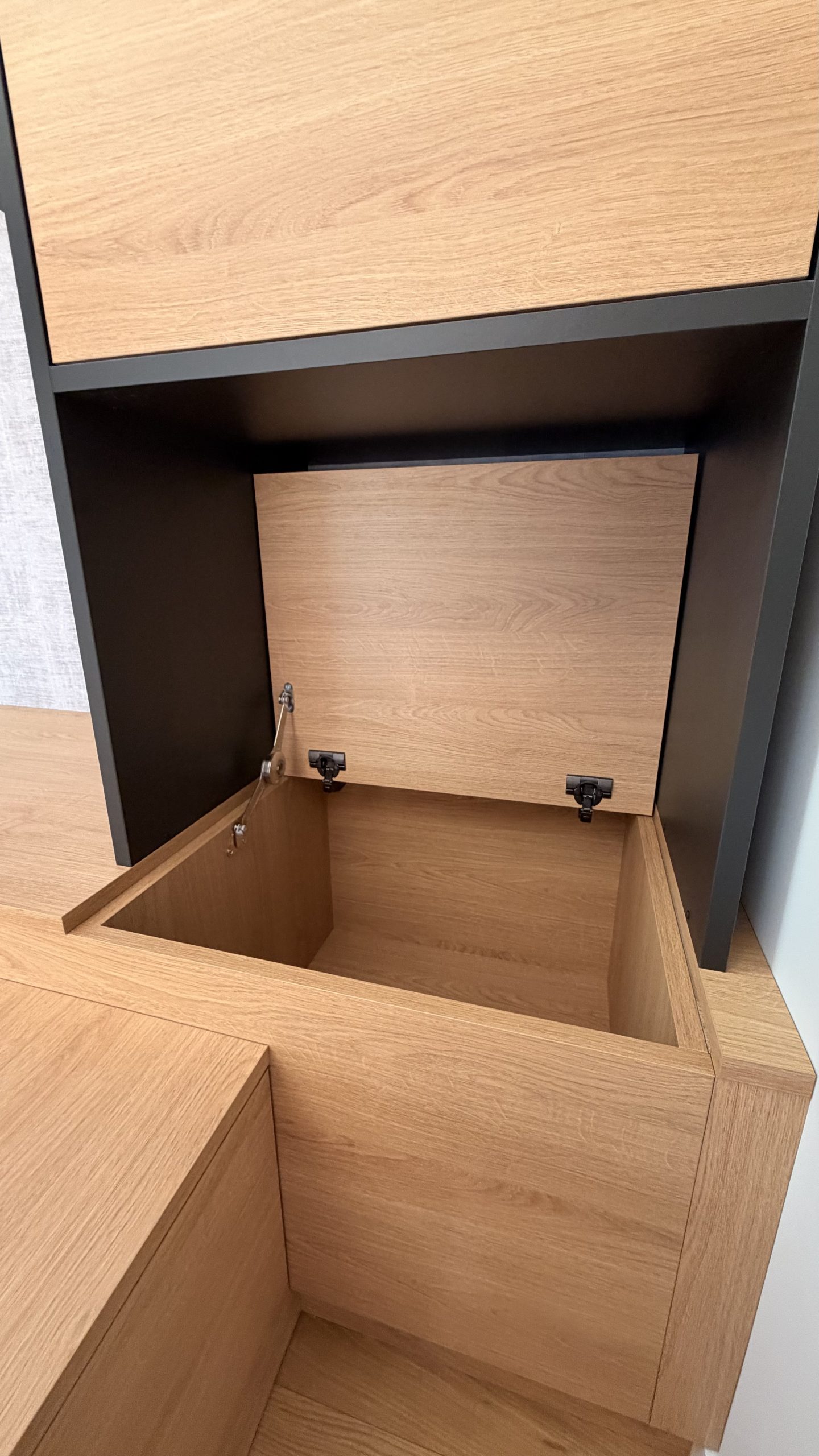 coffre bibliothèque ouvert