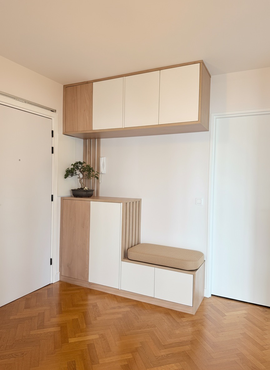 Meuble d'entrée avec banc d'assise chêne et blanc