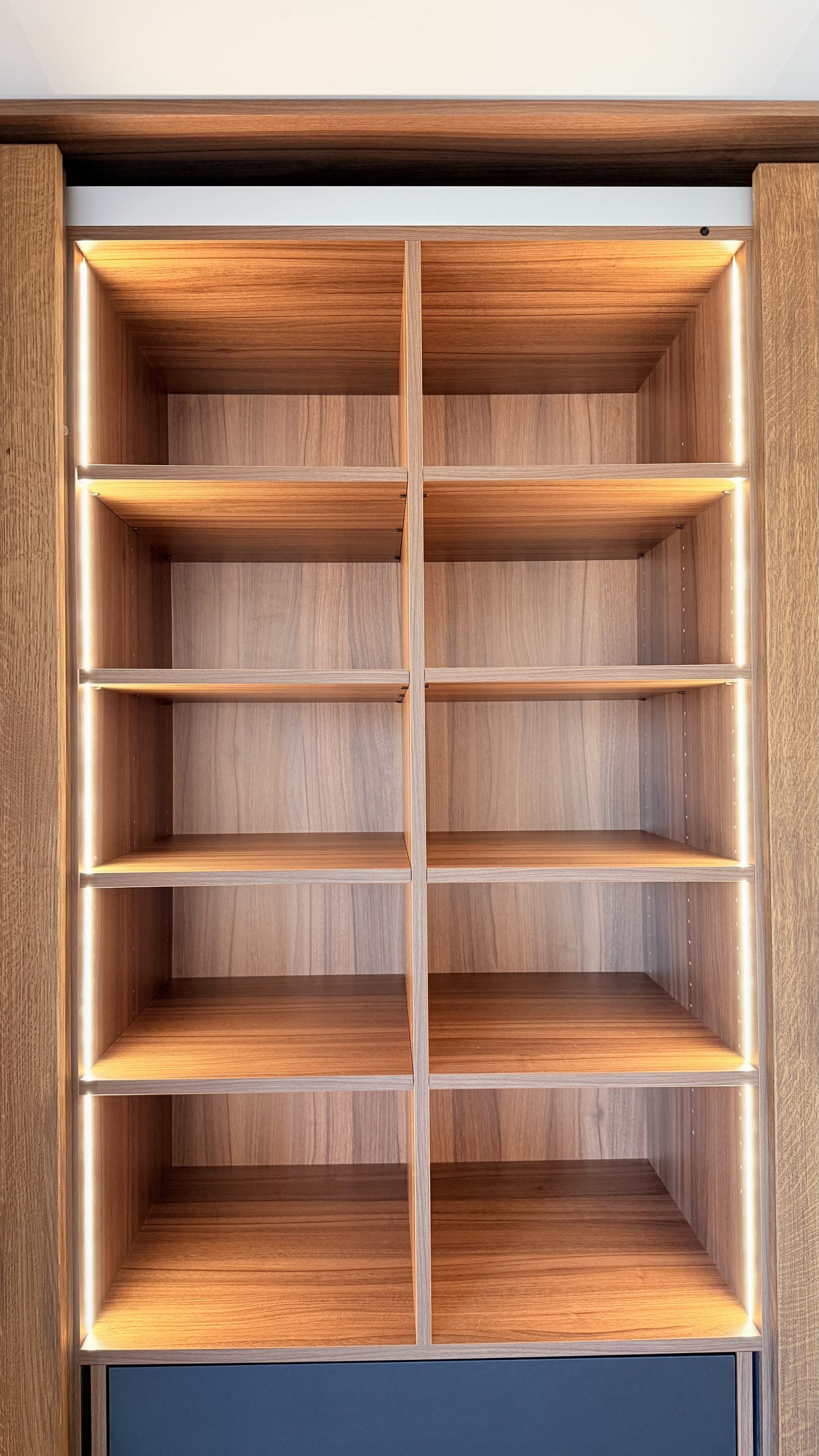 dressing avec tablettes réglable