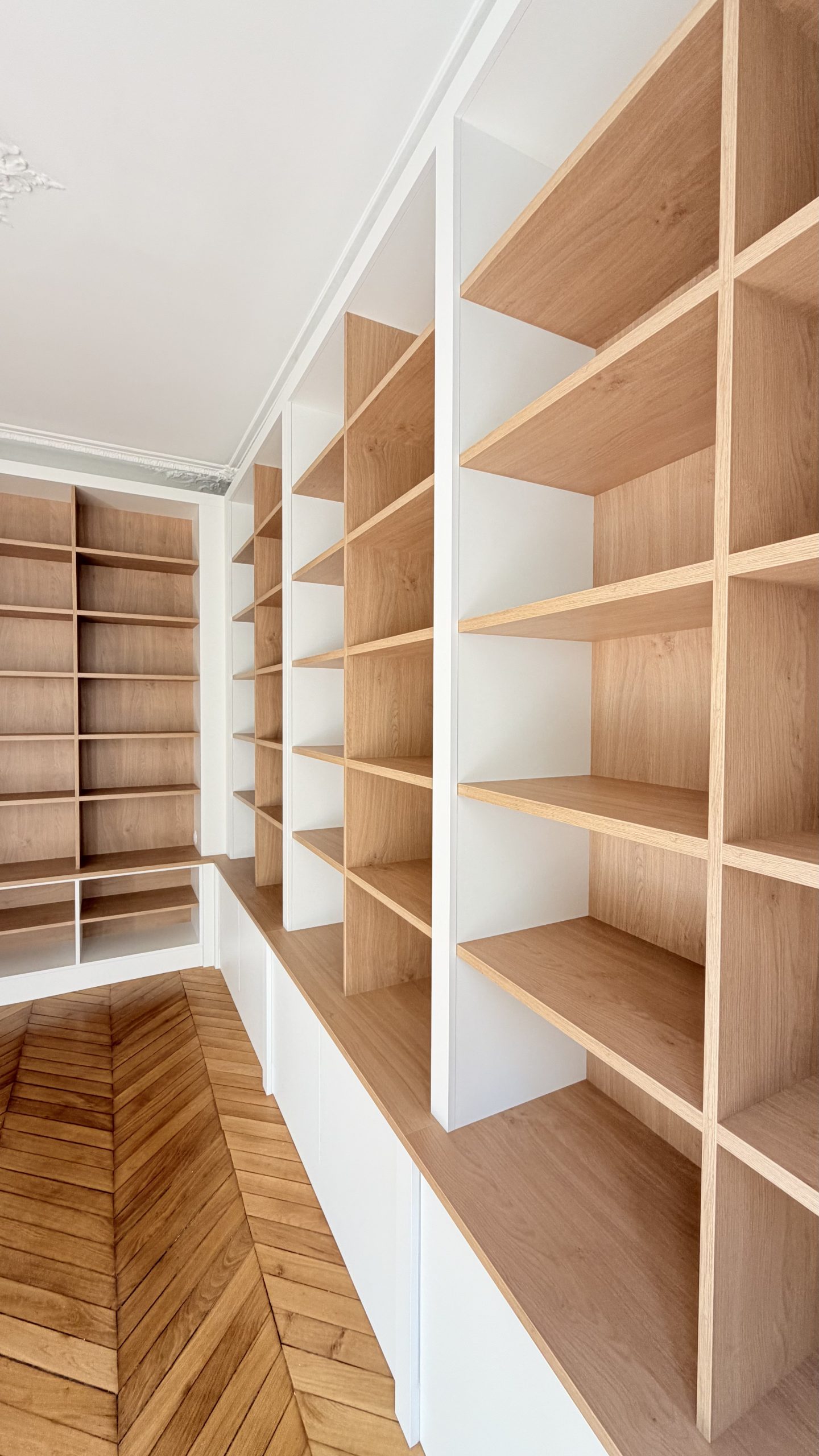BIBLIOTHÈQUE BLANC ET CHÊNE